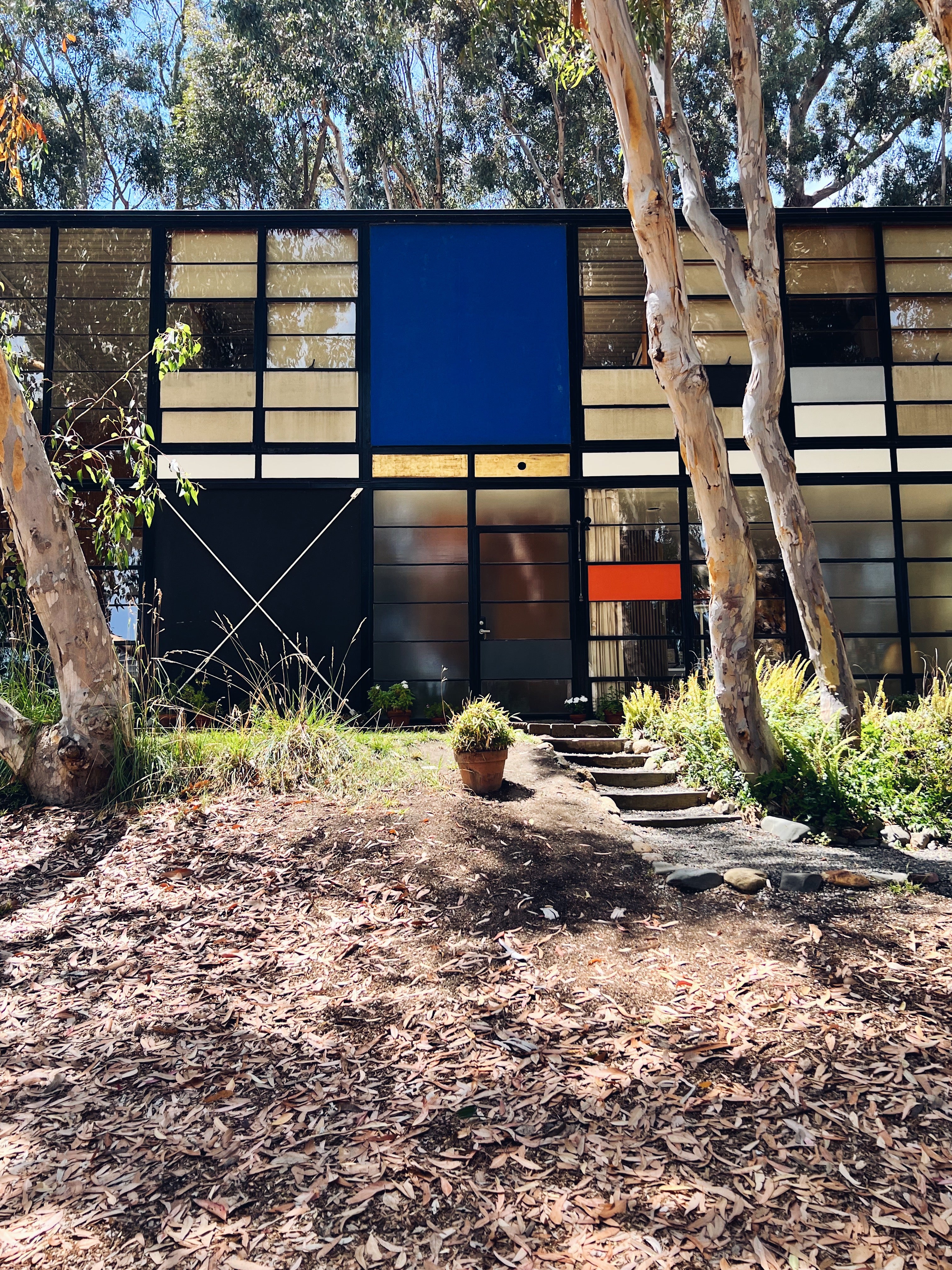 EAMES HOUSE イームズ The Eames House – Spots 'n Spaces