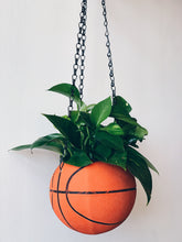 Load image into Gallery viewer, Basketball Hanging Pot